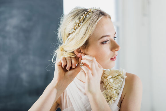 Wedding earrings – 10 top tips to help you choose the perfect pair