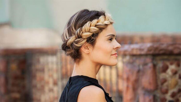 Stunning updos for your spring wedding